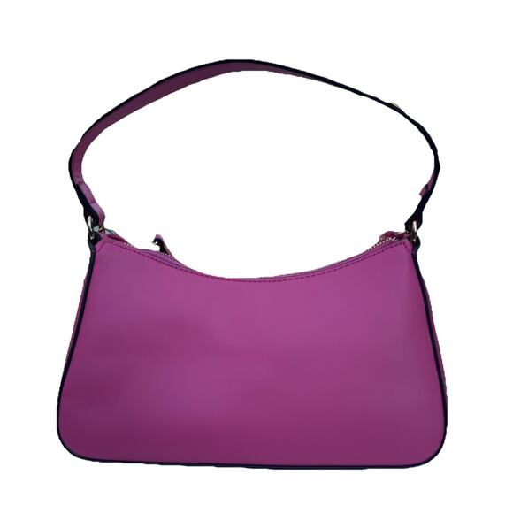 Guess Gabbi Small Pink Bag With Thick Chain And Gold Clasp And Guess Logo - Picture 2 of 4